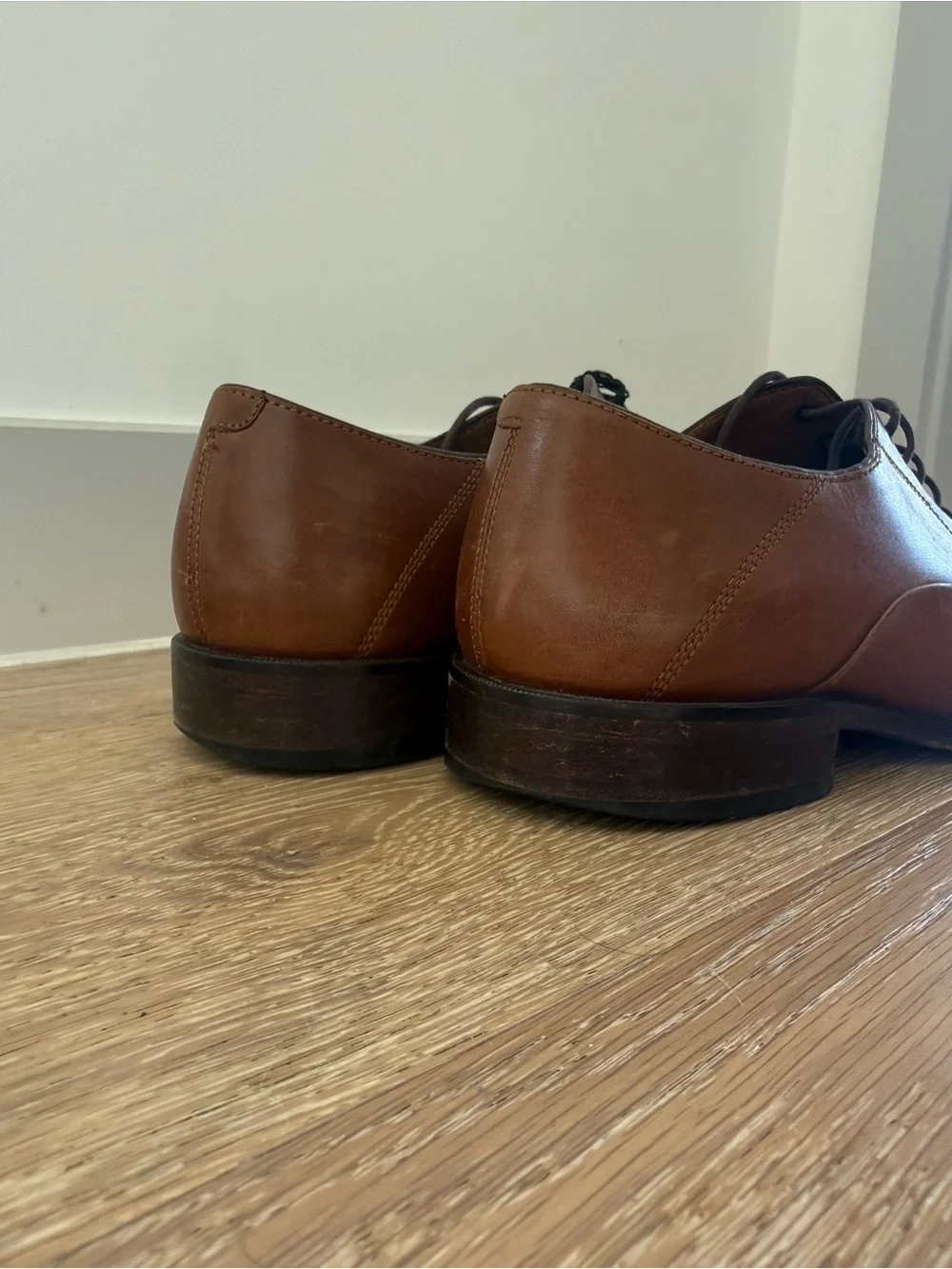 Johnston & Murphy Tan Leather Cap-Toe Oxfords